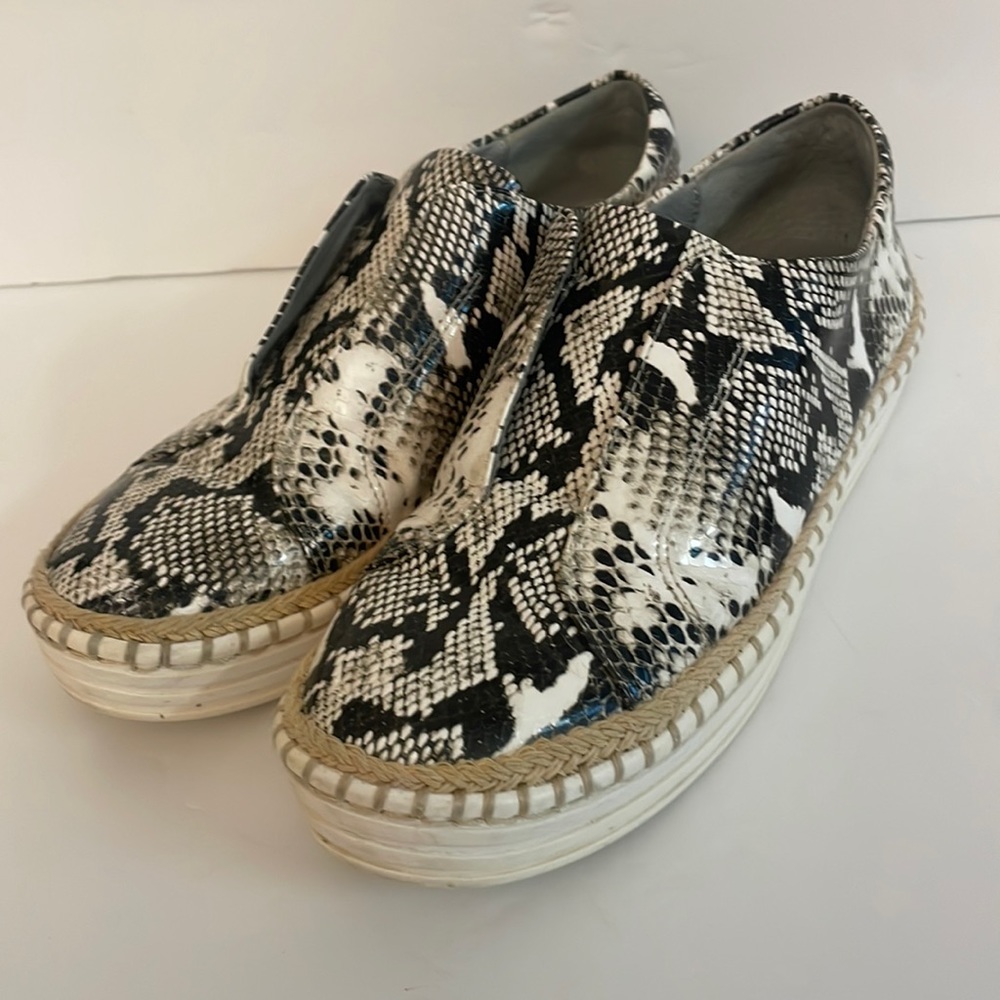 Super Soft Snakeskin J Slides Size 6